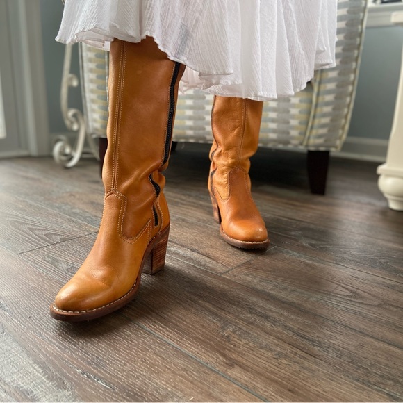 Vintage Cognac leather cowboy boots - Picture 10 of 16